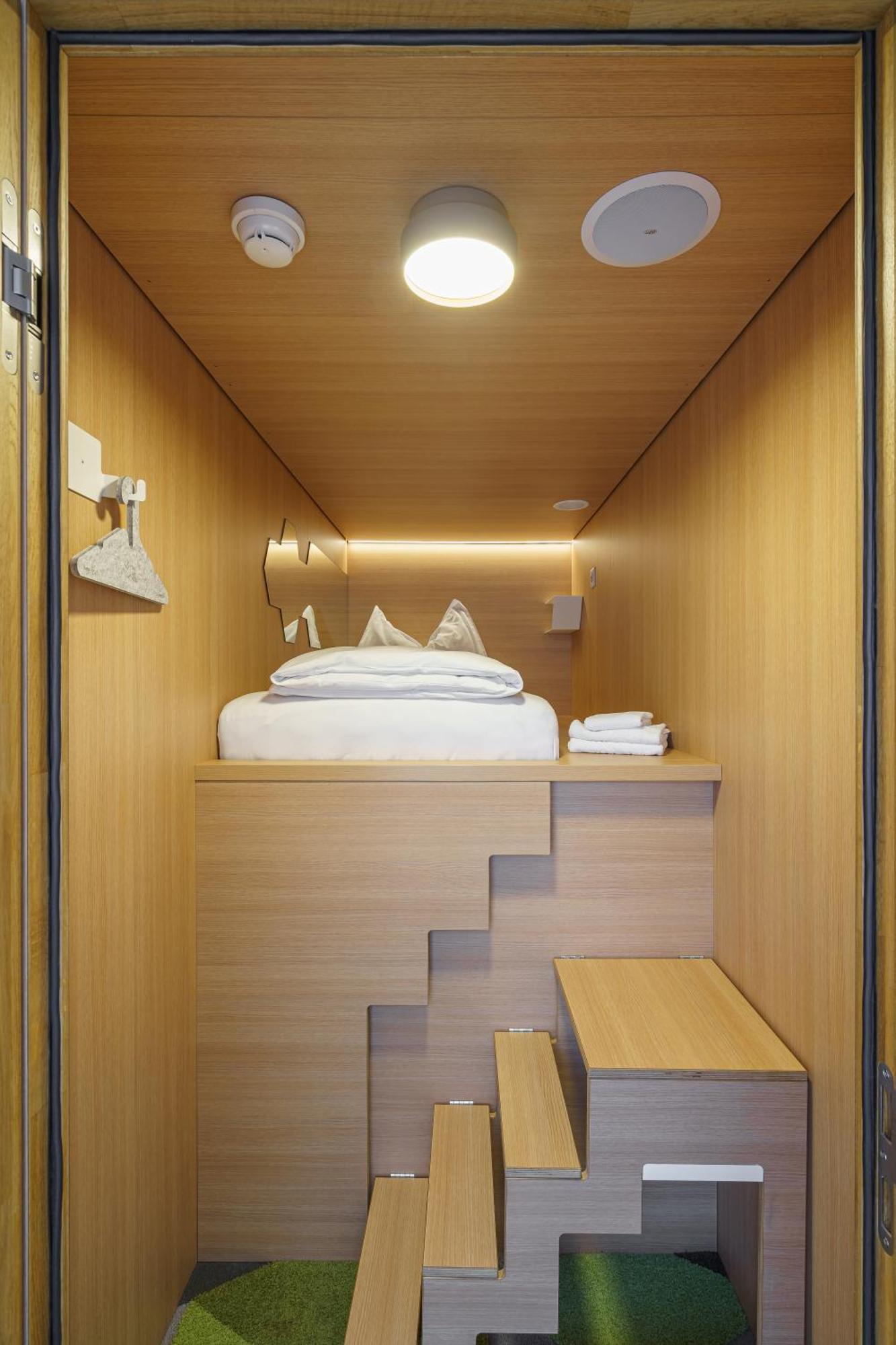 The Lab Capsule Otel Thun Dış mekan fotoğraf